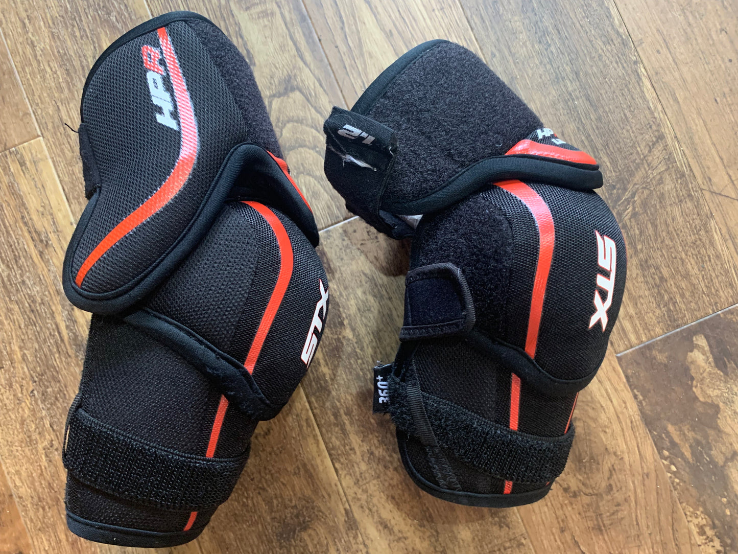 16 Junior Elbow Pads, STX HPR 1.2 M