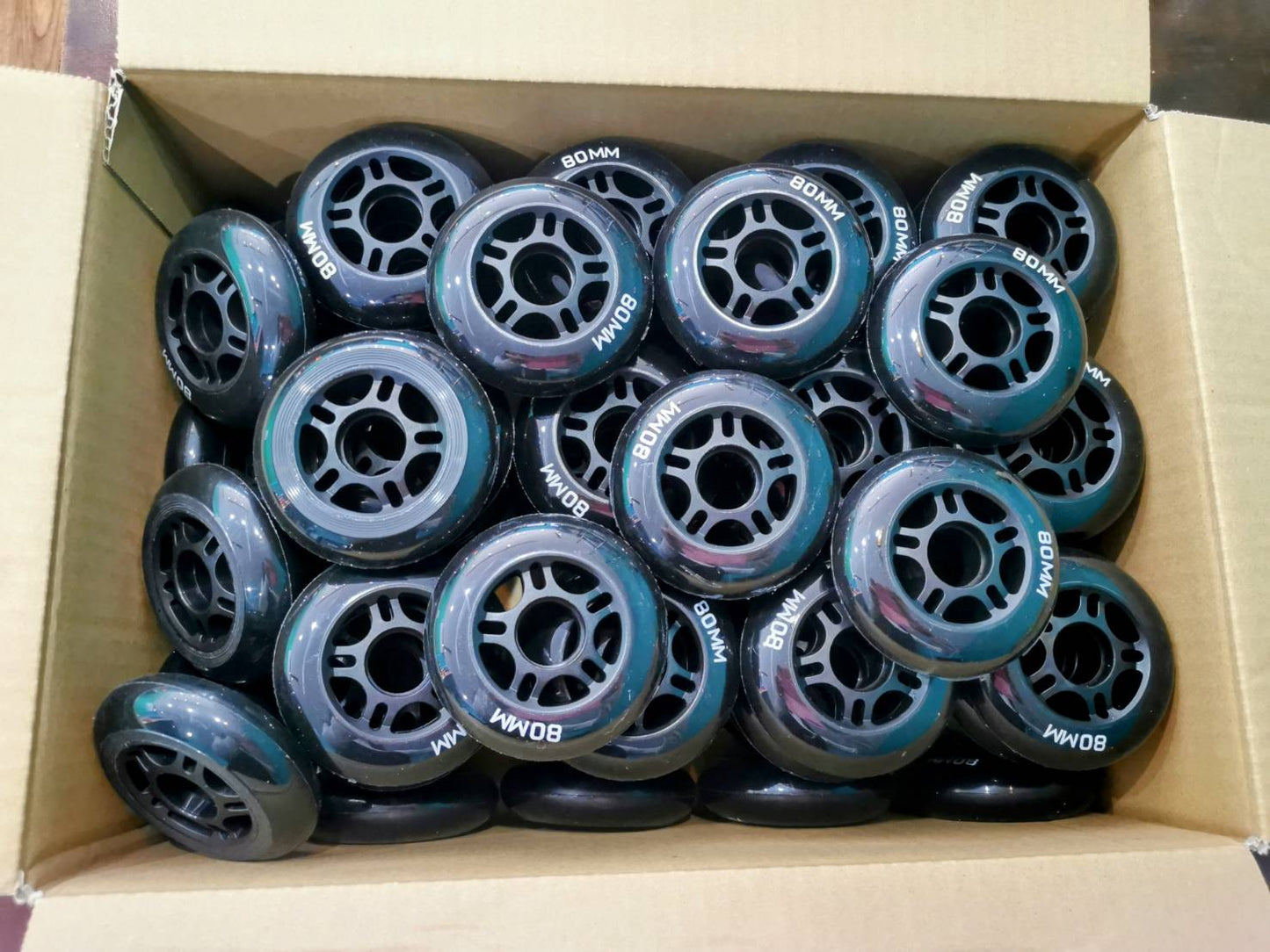 w12 屋外用ウィール80個セット 硬度80A~85A /68mm /72mm /76mm /80mm