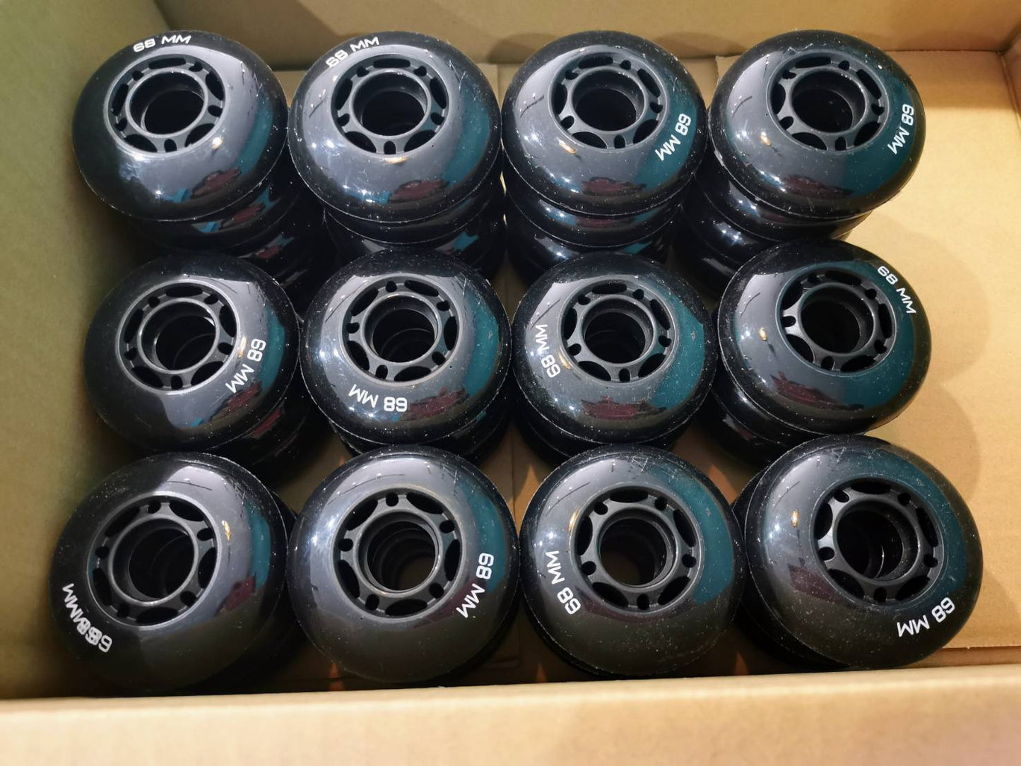 w8 屋外用ウィール40個セット 硬度80A~85A /68mm /72mm /76mm /80mm