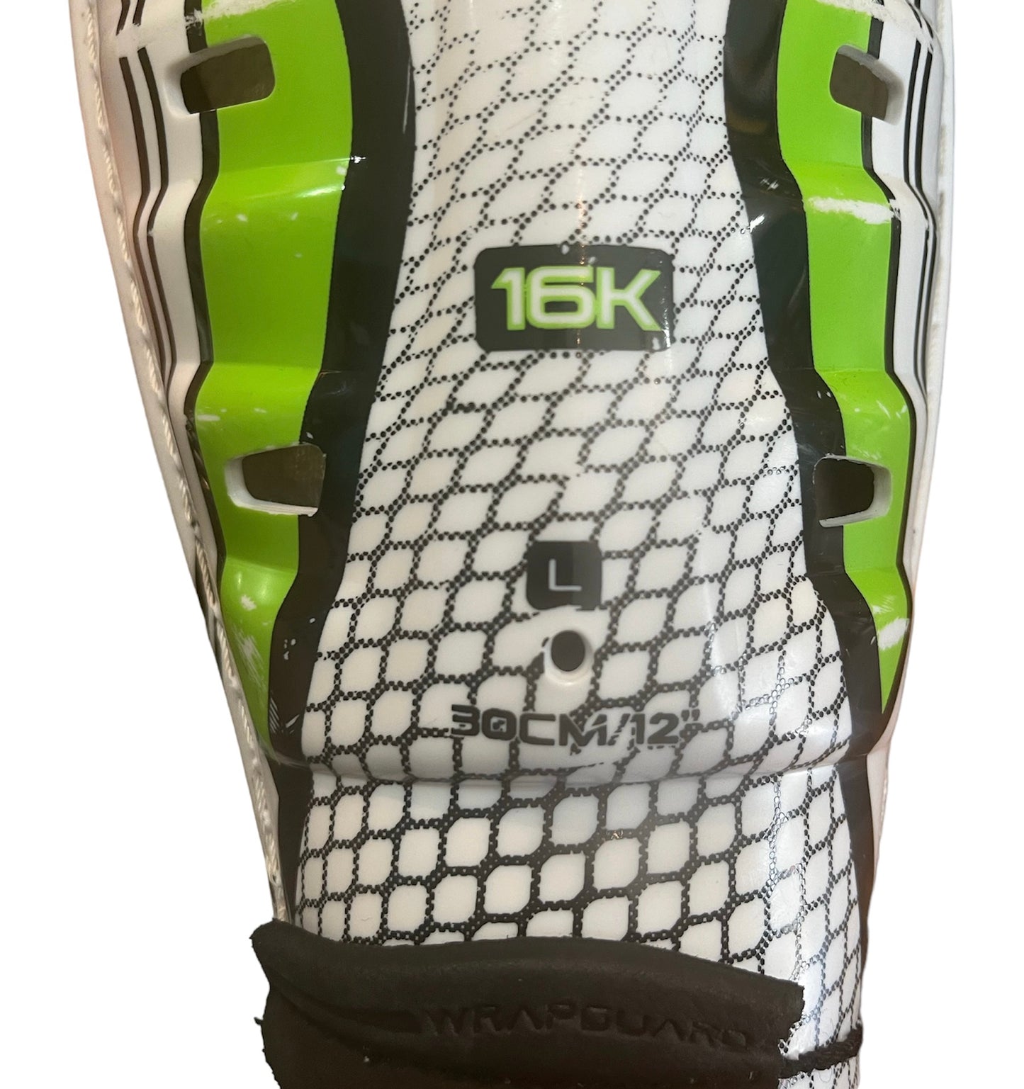 61 Junior Shin Guards, Reebok 16K 12in