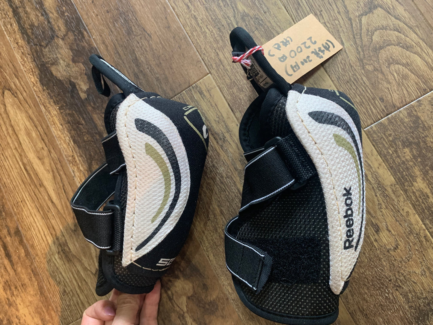 18 Junior Elbow Pads, Reebok SC4 M